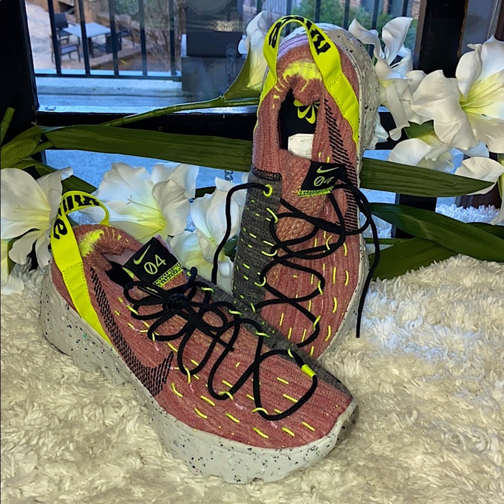 Nike Space Hippie 04 Women’s sneakers